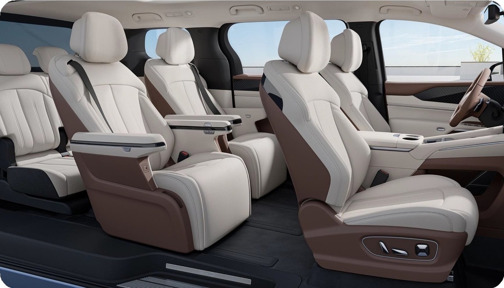 Premium passenger lounge